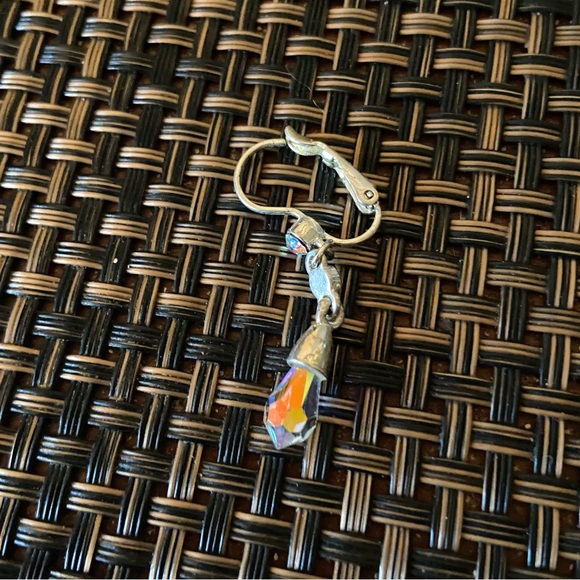 Vintage Swarovski iridescent crystal earring Worn once then puppy ate the other - Picture 1 of 4